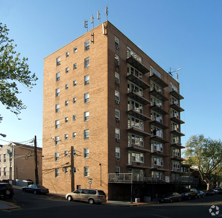 View from the south at 68th Street and Boulevard East - 6803 Boulevard East