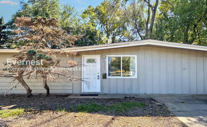 Foto principal - 621 W Prospect Rd
