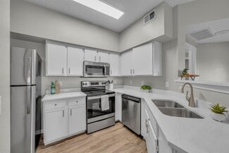 Building Photo - 2320 Gracy Farms Ln