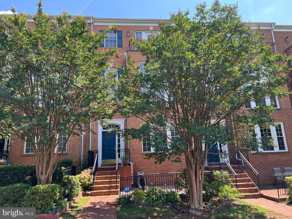 Foto principal - 787 Vestal St