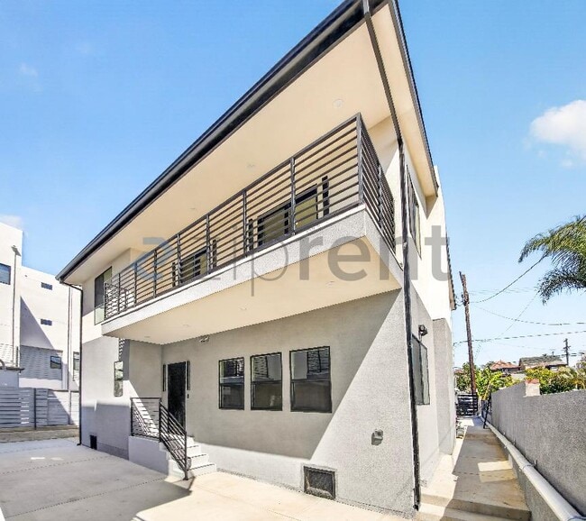 Building Photo - 225 N Burlington Ave