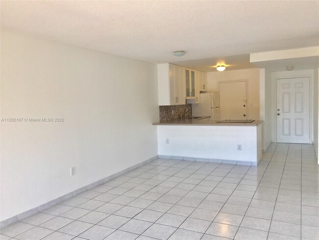 Building Photo - 9970 N Kendall Dr