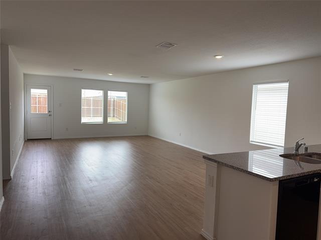 Foto del edificio - 5833 Cherry Holw Wy