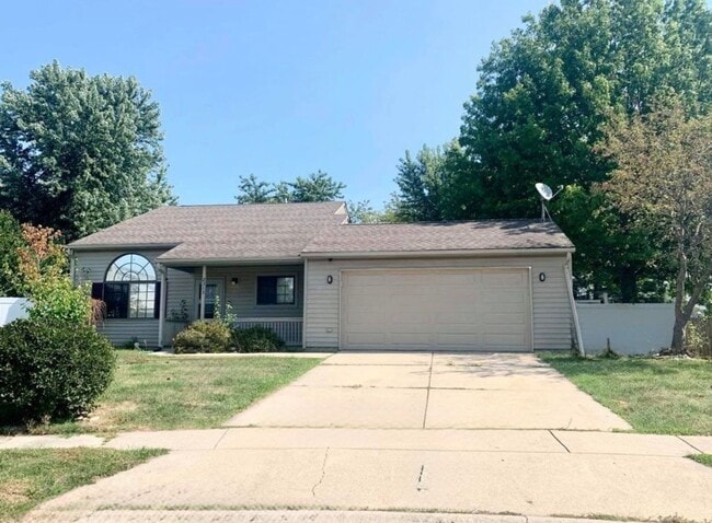 Building Photo - 2313 Centennial Ct E