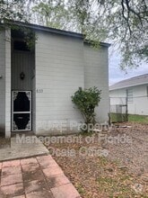 Building Photo - 633 NE 28th Ave