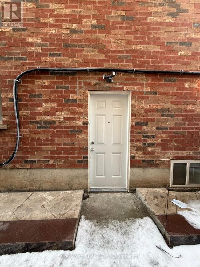 Photo du bâtiment - 243 Pringle Ave