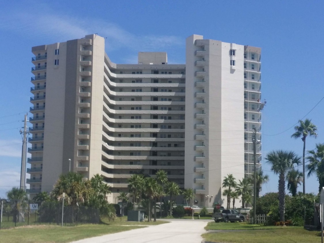 2055 S Atlantic Ave Unit Towers Grande Condom, Daytona Beach Shores, FL ...