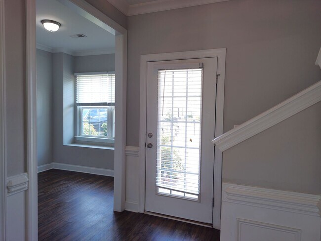 Foto del edificio - Charming Townhome located in the Settlers Landing Community in Concord NC!