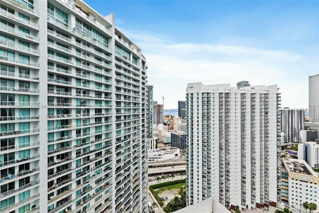Foto del edificio - 92 SW 3rd St