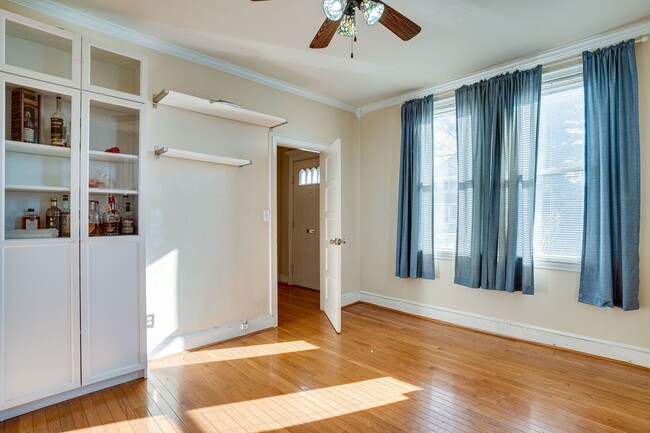 Foto del edificio - Beautiful 3 bedroom home in Benning / Linc...