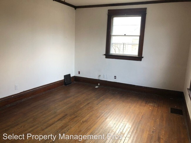 Foto del edificio - 1155 Kinsmoor Ave
