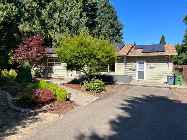 Building Photo - 20310 SW Boones Ferry Rd