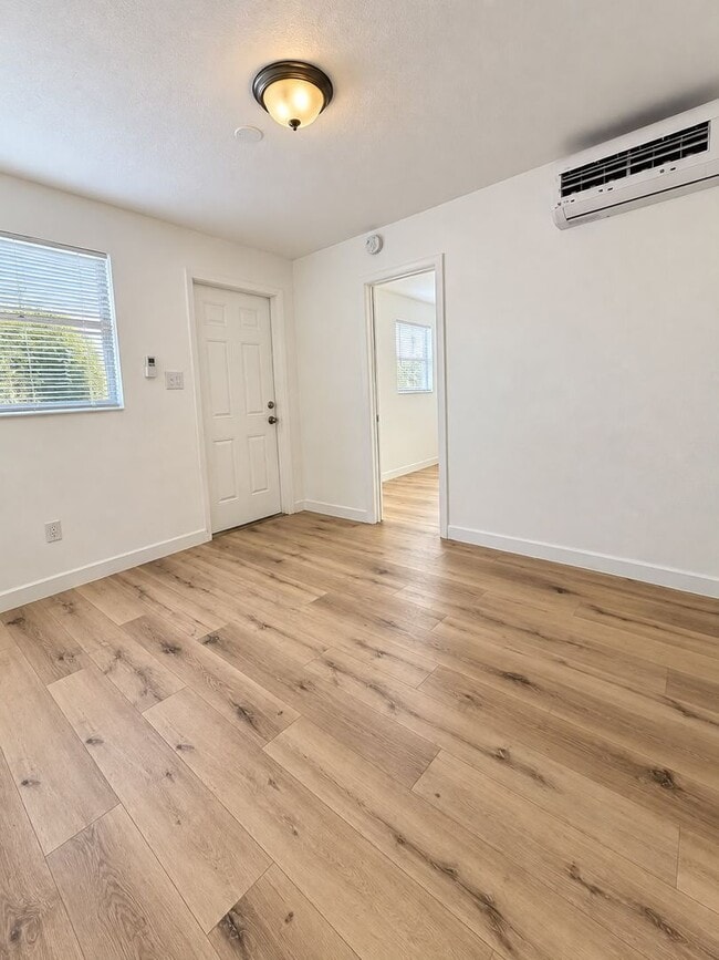 Foto del edificio - 840 NW 10th St