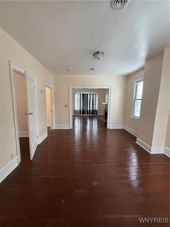 Foto del edificio - 291 E North St