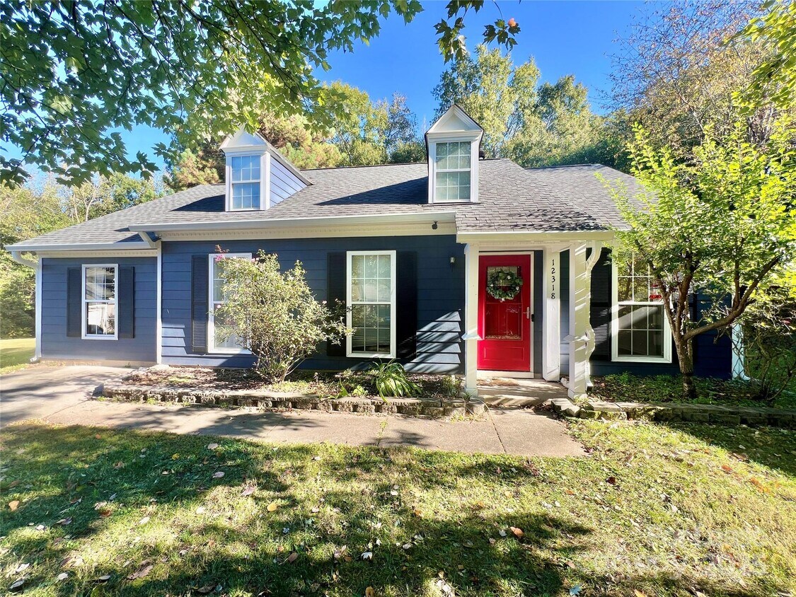 Foto principal - 12318 Delcorte Ln