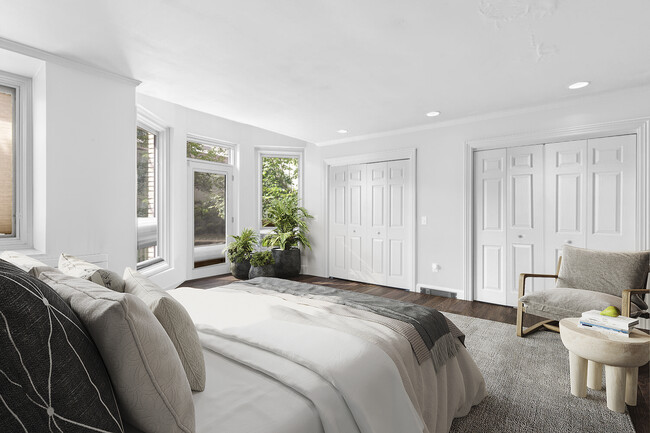 Building Photo - 350 Tappan St