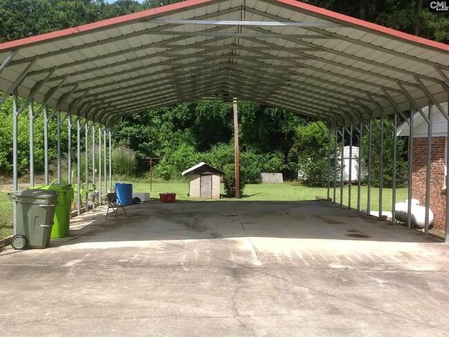 Foto del edificio - 612 Piney Woods Rd