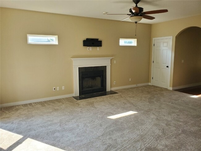 Building Photo - 233 Sunset Villa Cir