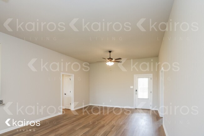 Foto del edificio - 305 Tall Meadows Ln.