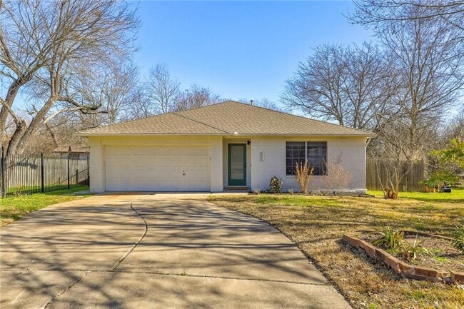 Building Photo - 5802 Walnut Hollow Cove