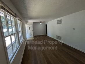 Building Photo - 10927 Bennington Ave