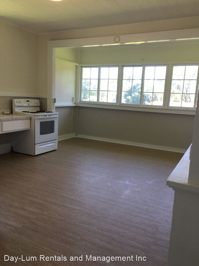 Foto del edificio - 3 br, 1.5 bath House - 1465 Kilauea Avenue