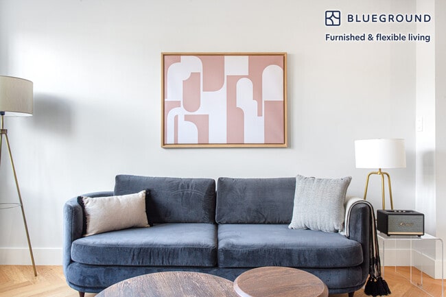 Building Photo - 18 Forest St