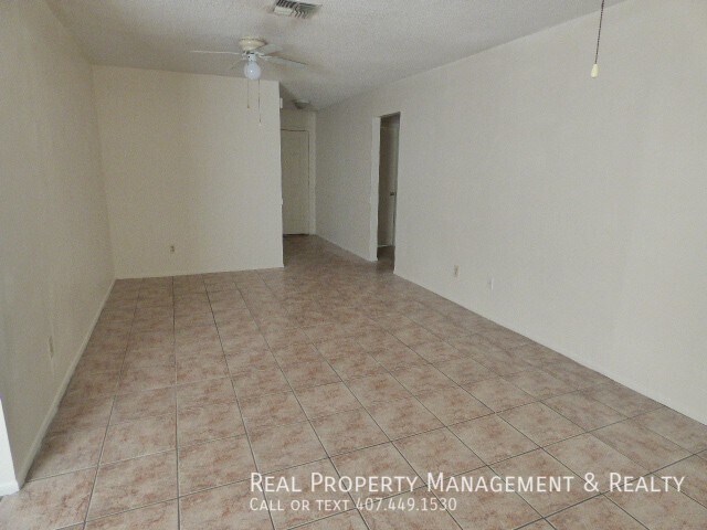 Building Photo - Nice  3 BR / 2 BA Home In Rio Pinar Lakes
