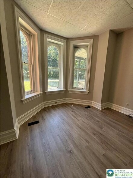 Foto del edificio - 146 S Church St