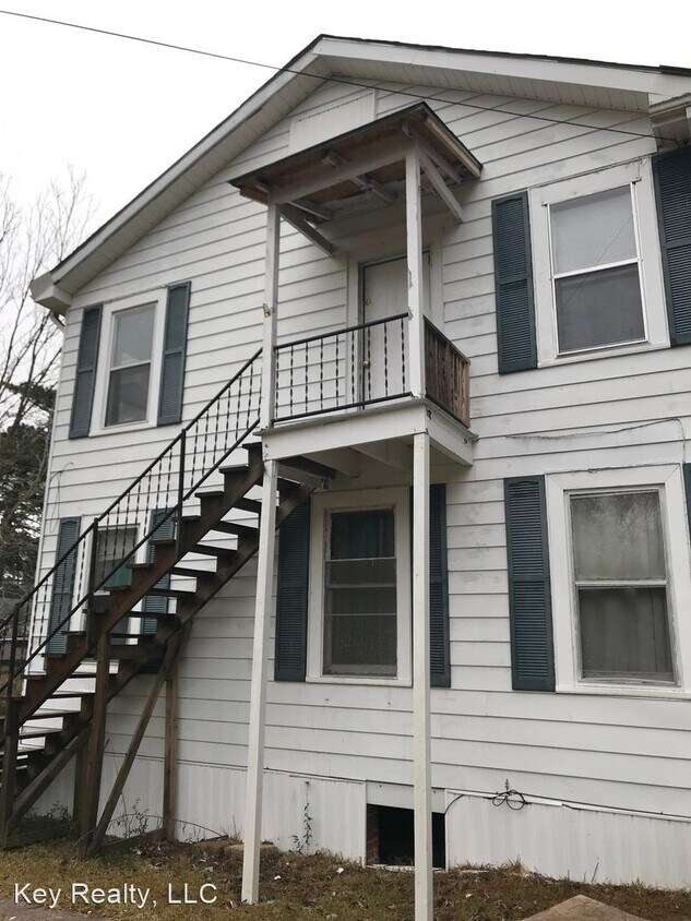 Foto principal - 2 br, 1 bath House - 1831 Military Hwy