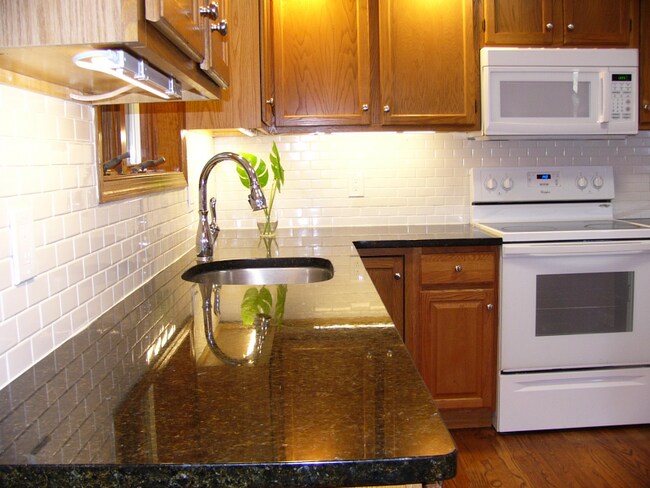 Foto del edificio - 100 Prairie Ln