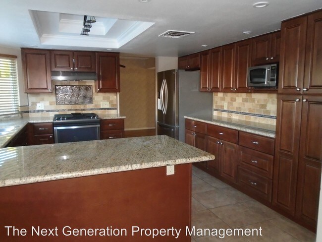 Building Photo - 4 br, 2.5 bath House - 3824 Pamplona Street