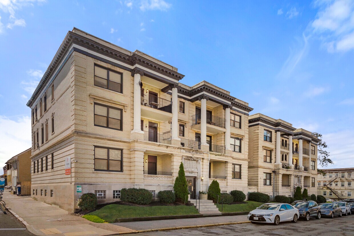 Foto del edificio - Oakland Properties