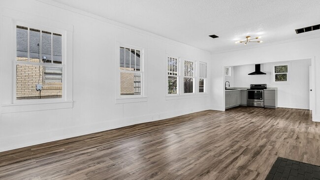 Building Photo - 434 K St SW