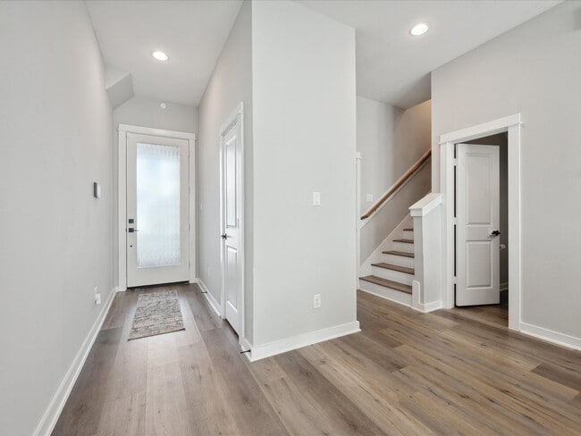 Foto del edificio - 8411 Berry Brush Ln