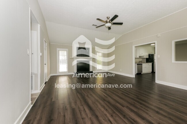 Building Photo - 402 Tumbleweed Cir