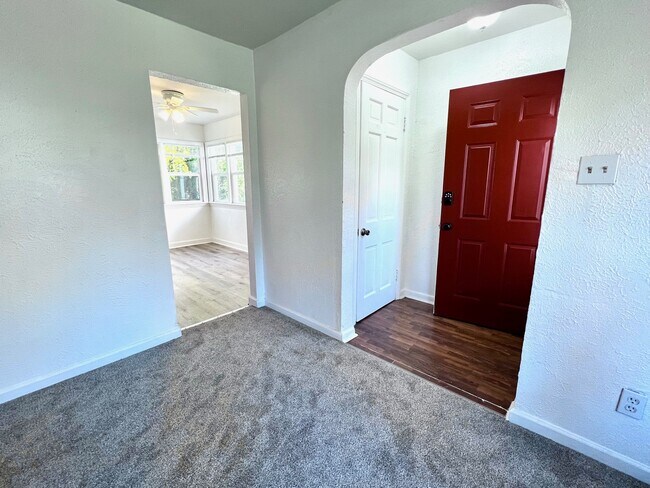 Building Photo - 1109 Turner Ave