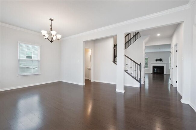 Foto del edificio - 3005 Eagle Ridge Dr
