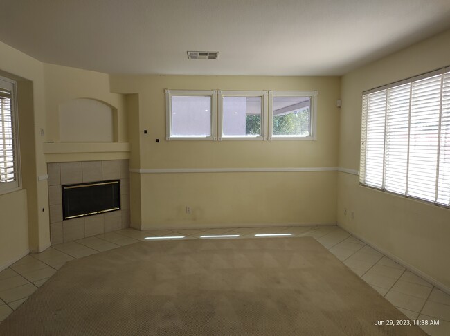 Building Photo - 2725 Port Lewis Ave