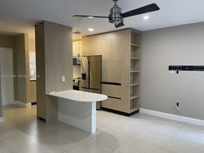 Building Photo - 798 Crandon Blvd