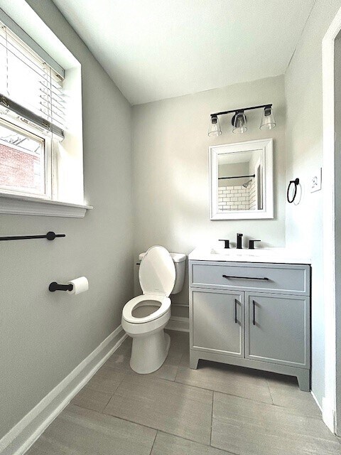Baño - 500 Bosley Ave