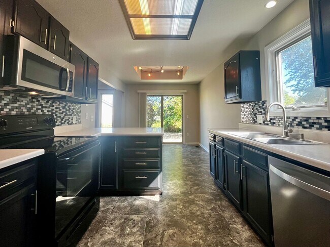 Foto del edificio - 10628 Yorktowne Pl