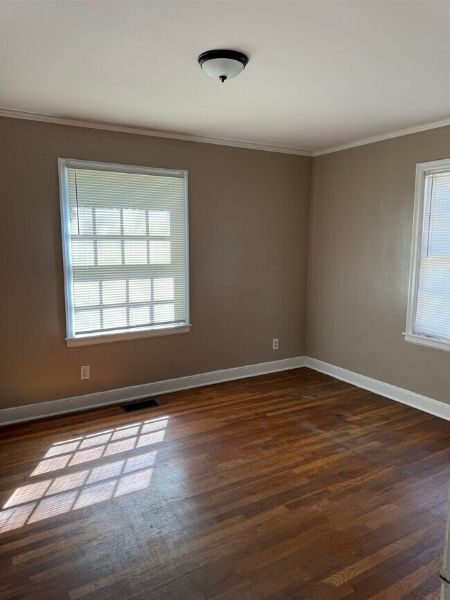 Foto del edificio - 2020 Courtland Pl