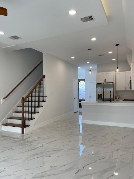 Foto del edificio - 8131 St Louis St