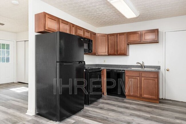 Foto del edificio - 3301 Faycrest Rd