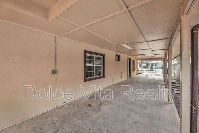 Building Photo - 1329 Shufford St