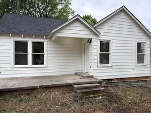 Building Photo - 703 Texas St