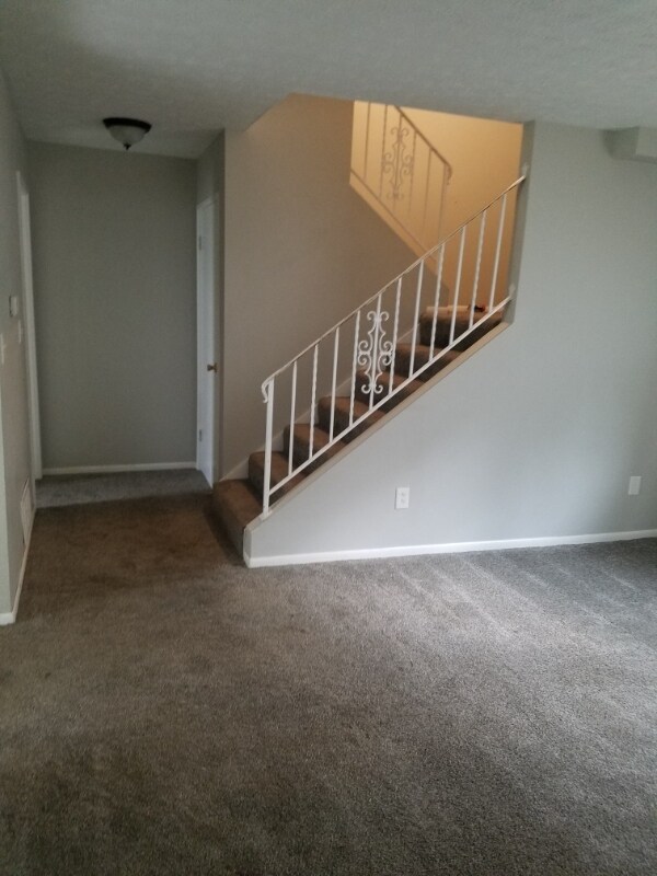 Building Photo - 3813 Elmwood Ave