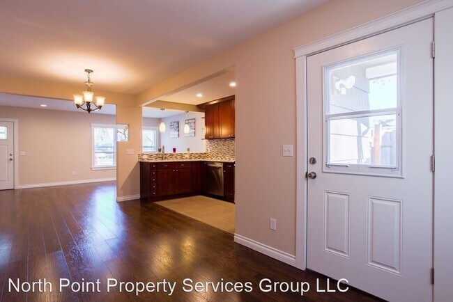 Foto del edificio - 3 br, 1 bath House - 610 115th St S
