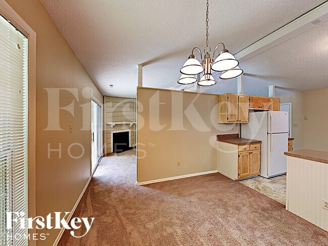 Foto del edificio - 6417 Pineburr Ct